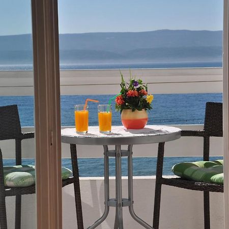 شقة Anastazija Sea View أوميس المظهر الخارجي الصورة