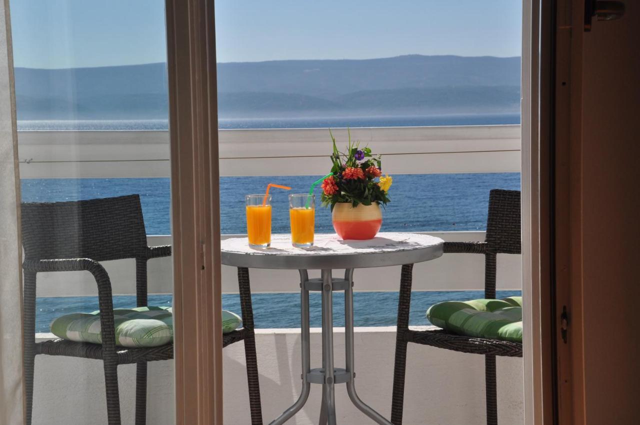 شقة Anastazija Sea View أوميس المظهر الخارجي الصورة