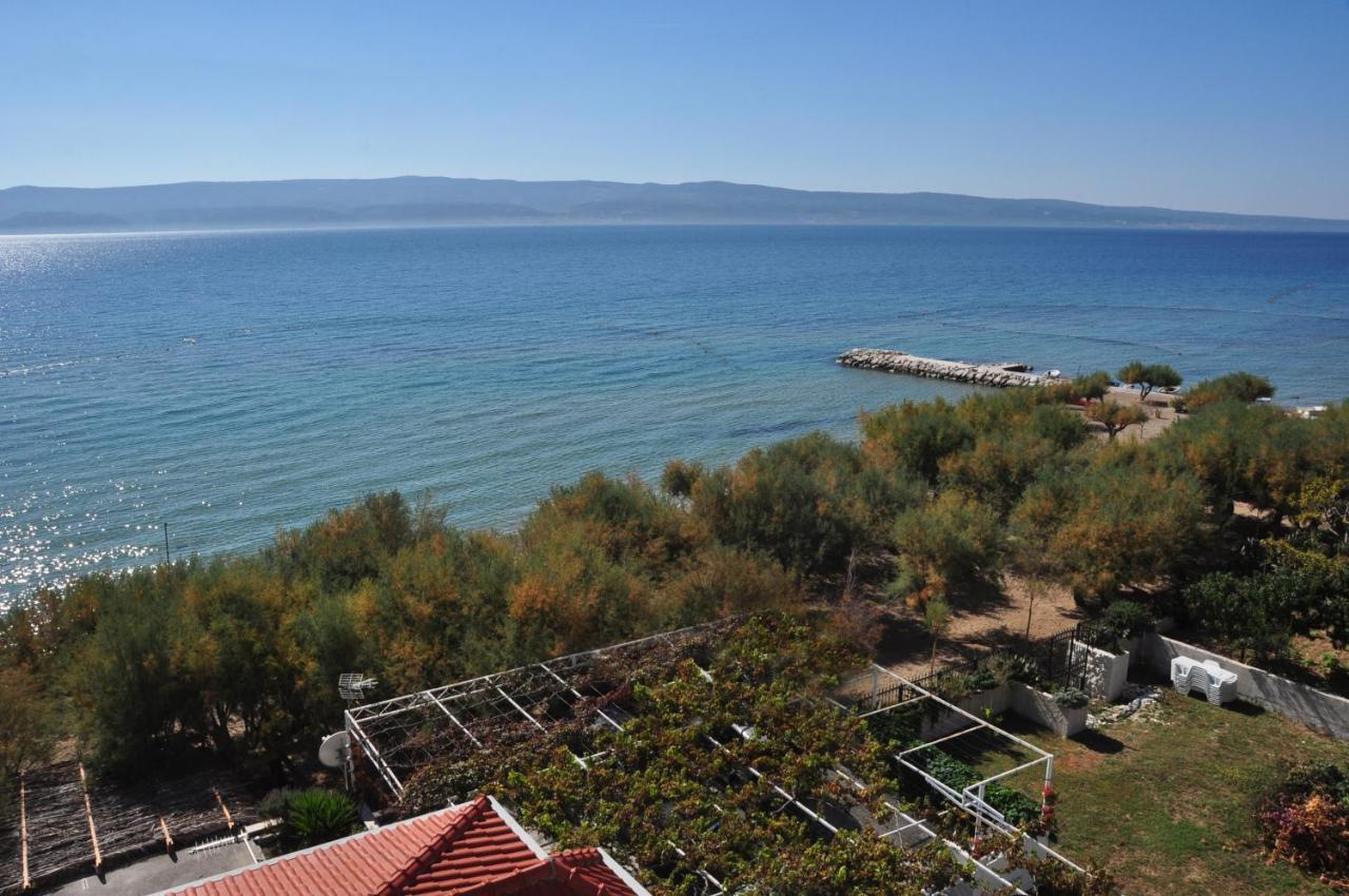 شقة Anastazija Sea View أوميس المظهر الخارجي الصورة