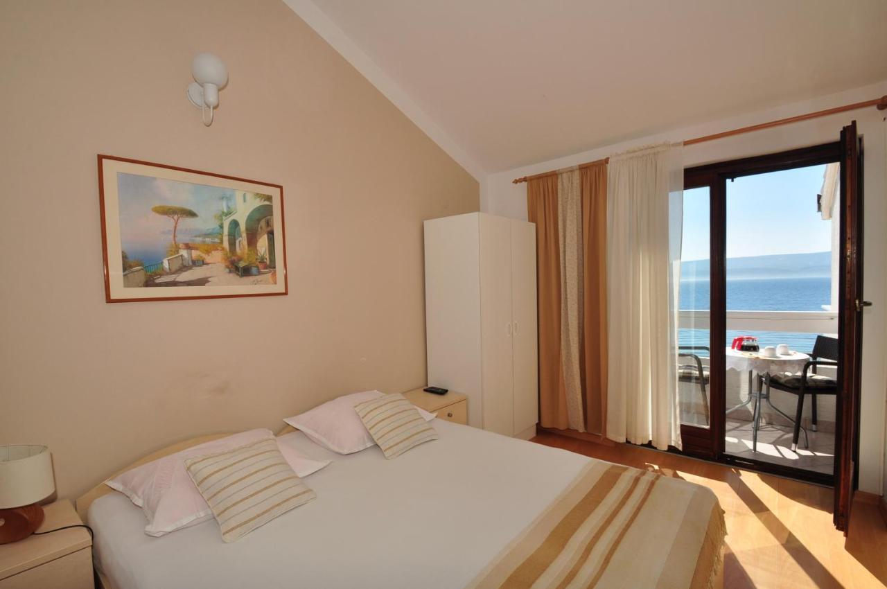 شقة Anastazija Sea View أوميس المظهر الخارجي الصورة