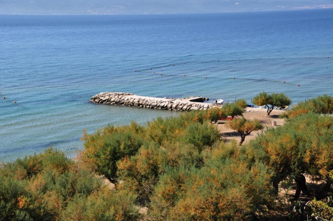 شقة Anastazija Sea View أوميس المظهر الخارجي الصورة